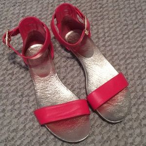 Guess flat sandals gently used